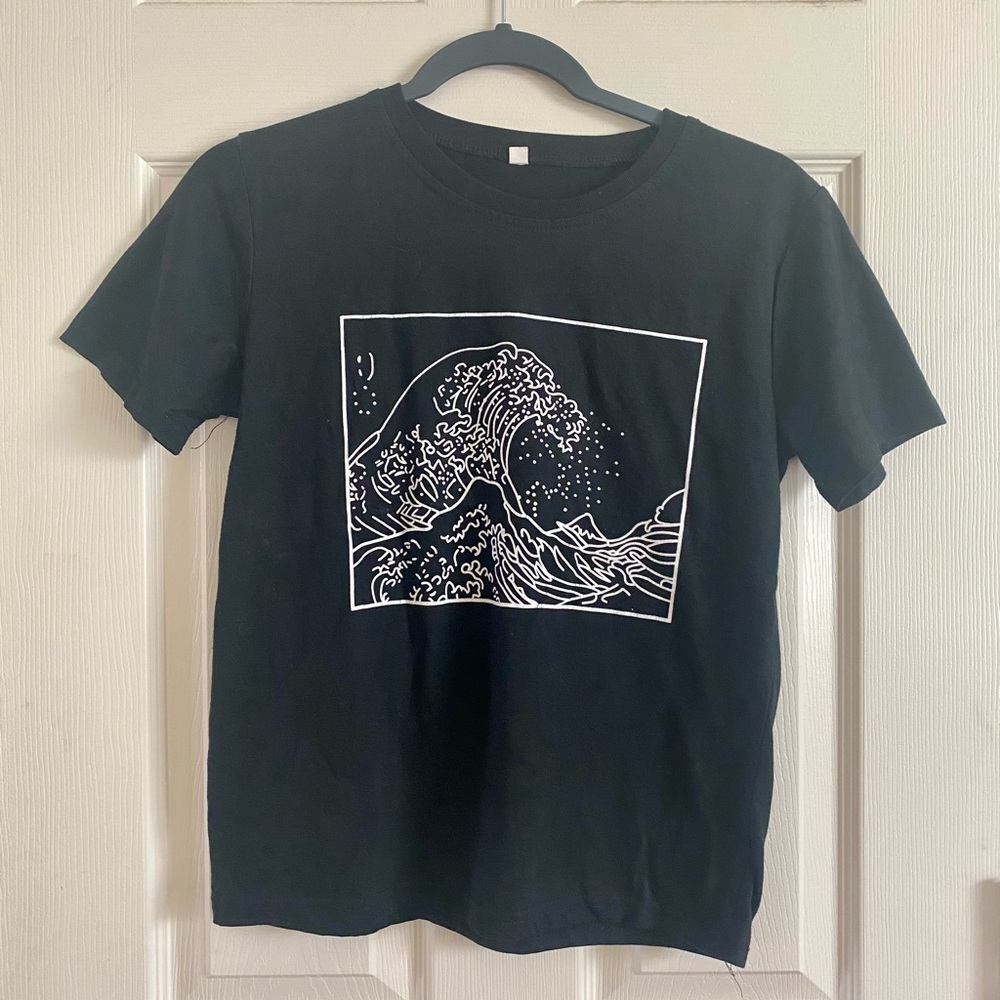 Graphic tee